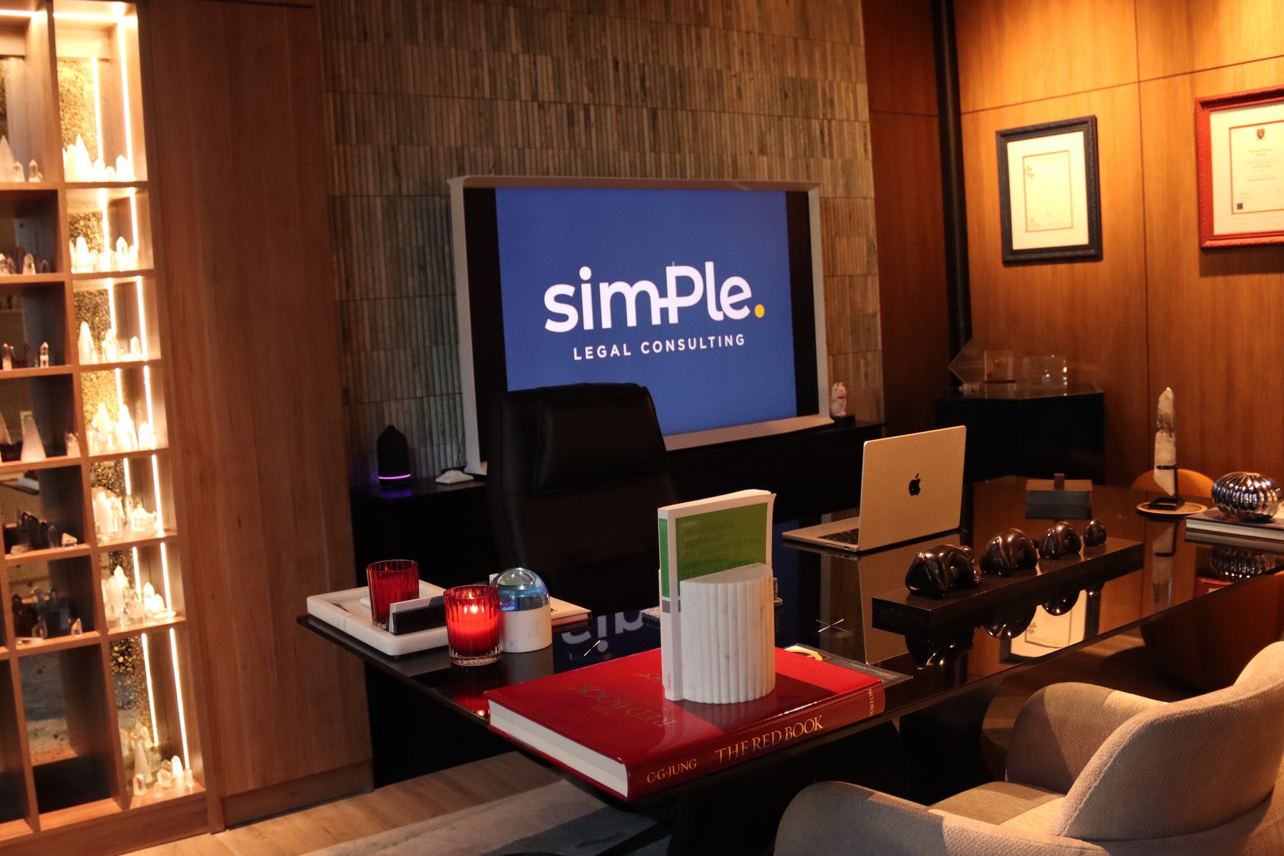 The working desk and the firm's screen